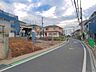 外観：前面道路含む現地