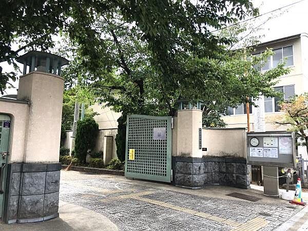 仁和小学校まで500m