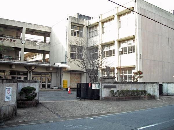 郡山中学校まで850m