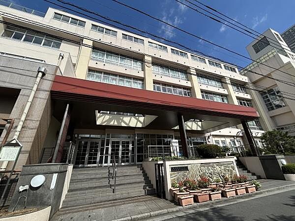荒川区立南千住第二中学校まで250m