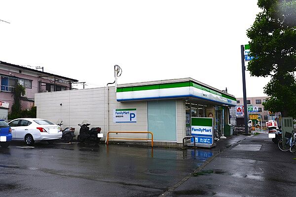 ファミリーマート鶴見環状二号店まで493m