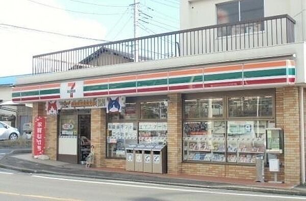 セブンイレブン横浜上菅田町店まで666m
