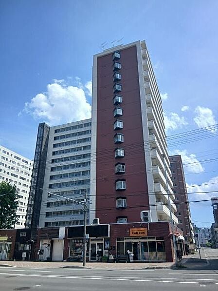 ■外観■01地下鉄東西線「バスセンター前」駅徒歩4分。総戸数152戸のビッグコミュニティ、朝日プラザ一条橋の3階南向き住戸です。