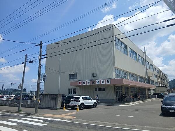 西野第二小学校まで880m