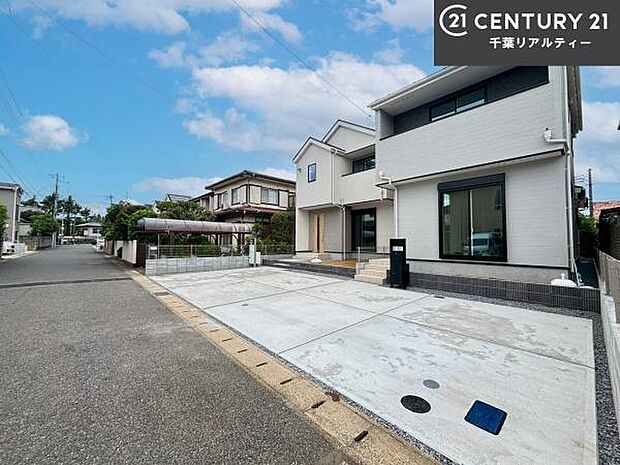 周辺環境や、お客様のご希望に合った物件も一緒にご案内を致します。住宅ローンアドバイザーによるご相談も承ります。当社はお問い合わせに即対応します!お待たせしません!