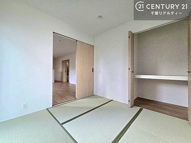 日本人の心感じる「和」の空間。井草の香り漂う空間は癒しのひと時を演出してくれます!リラックス効果があるので快適に過ごせそうです。