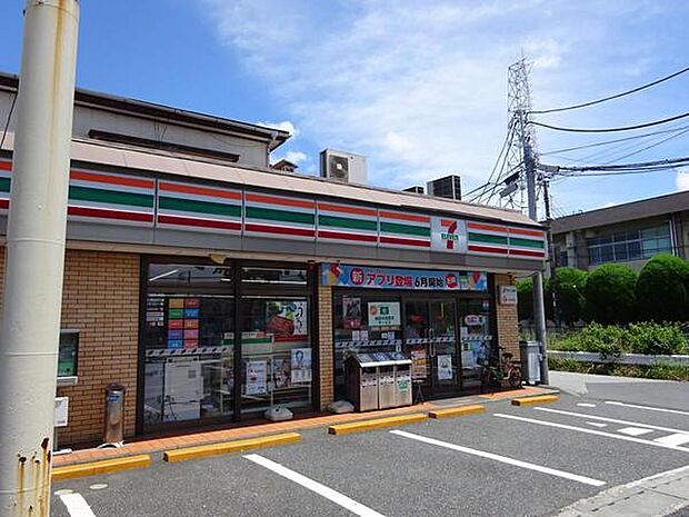 セブンイレブン千葉末広店まで741m