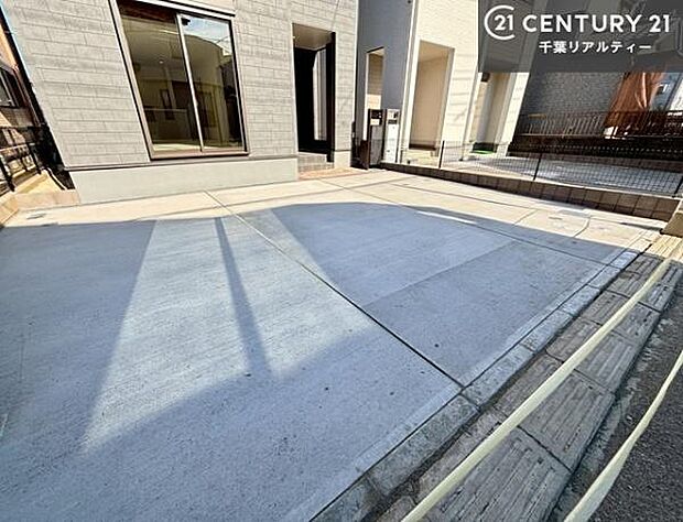 カースペース付きなのでマイカーをお持ちの方も安心ですね!ぜひ現地にてお確かめくださいませ!