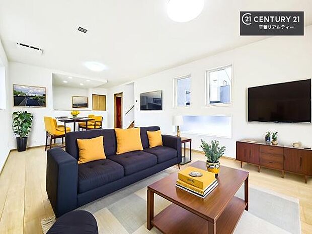 家具はCGパースです。大切な家族が集まるからこそLDKにはこだわりたい。リフォームで生まれ変わった美邸で新しい生活はいかがですか！