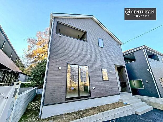 周辺環境や、お客様のご希望に合った物件も一緒にご案内を致します。住宅ローンアドバイザーによるご相談も承ります。当社はお問い合わせに即対応します！お待たせしません！