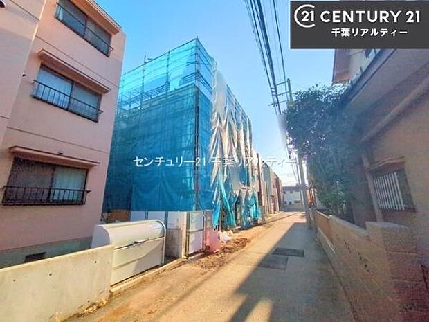 周辺環境や、お客様のご希望に合った物件も一緒にご案内を致します。住宅ローンアドバイザーによるご相談も承ります。当社はお問い合わせに即対応します!お待たせしません!