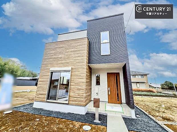 当日のご見学や資料請求もすぐにご対応いたしますので、ぜひお気軽にお問合せください。実際に現地をご覧いただくと、写真では伝わらない魅力を必ず実感していただけます。