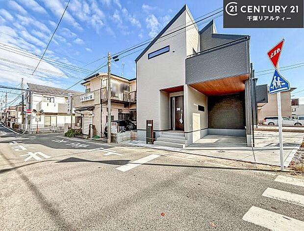 周辺環境や、お客様のご希望に合った物件も一緒にご案内を致します。住宅ローンアドバイザーによるご相談も承ります。当社はお問い合わせに即対応します！お待たせしません！