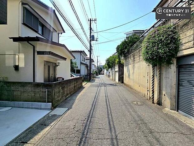 周辺環境や、お客様のご希望に合った物件も一緒にご案内を致します。住宅ローンアドバイザーによるご相談も承ります。当社はお問い合わせに即対応します!お待たせしません!