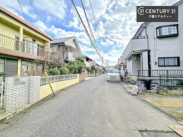 周辺環境や、お客様のご希望に合った物件も一緒にご案内を致します。住宅ローンアドバイザーによるご相談も承ります。当社はお問い合わせに即対応します!お待たせしません!