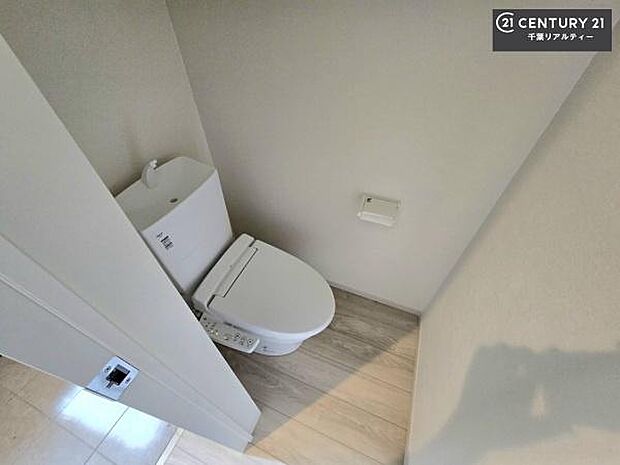 清潔感のある色味のお手洗いです!さわやかでスッキリする空間です!お手入れがしやすいトイレです!