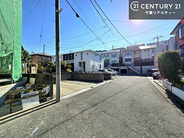 周辺環境や、お客様のご希望に合った物件も一緒にご案内を致します。住宅ローンアドバイザーによるご相談も承ります。当社はお問い合わせに即対応します!お待たせしません!