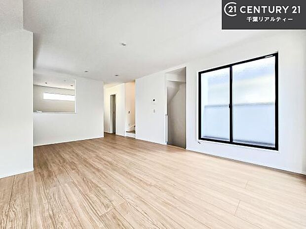 大切な家族が集まるからこそLDKにはこだわりたい。子供たちが元気に笑いながら走り回っている姿を見た時が「広い家にして良かった」と思う瞬間です。