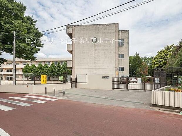 船橋市立飯山満小学校まで1000m