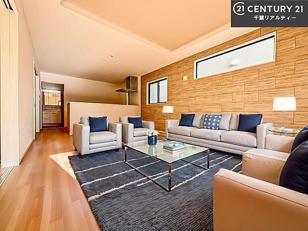 家具はCGパースです。大切な家族が集まるからこそLDKにはこだわりたい。子供たちが元気に笑いながら走り回っている姿を見た時が「広い家にして良かった」と思う瞬間です。