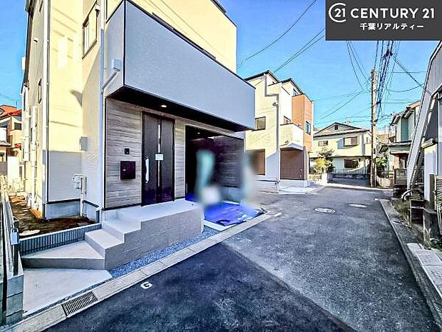 周辺環境や、お客様のご希望に合った物件も一緒にご案内を致します。住宅ローンアドバイザーによるご相談も承ります。当社はお問い合わせに即対応します!お待たせしません!