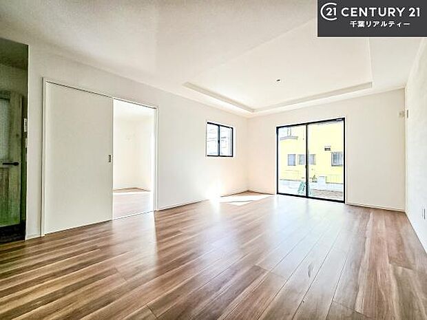 大切な家族が集まるからこそLDKにはこだわりたい。子供たちが元気に笑いながら走り回っている姿を見た時が「広い家にして良かった」と思う瞬間です。