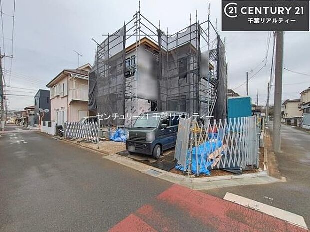 落ち着きある住宅街!周囲には高い建物がなく、空が広く開放感があり、陽当りを大きく遮られることもありません。気持ちの良い風が通り抜ける街並みです。