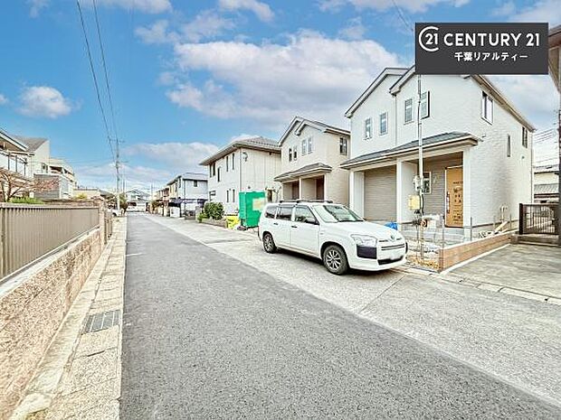 周辺環境や、お客様のご希望に合った物件も一緒にご案内を致します。住宅ローンアドバイザーによるご相談も承ります。当社はお問い合わせに即対応します!お待たせしません!