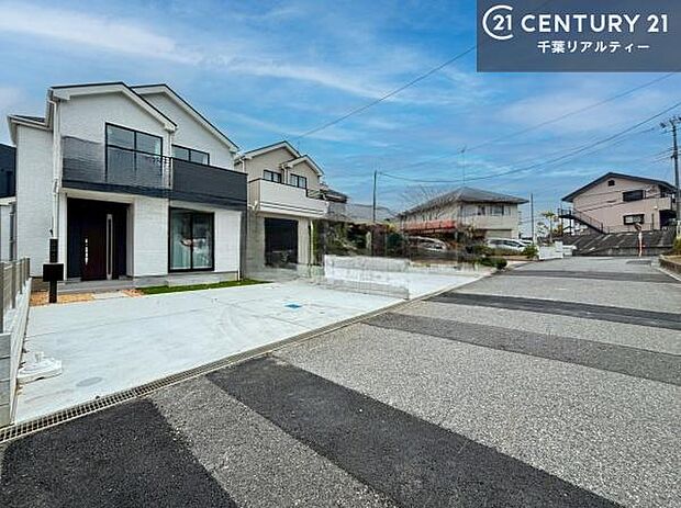 周辺環境や、お客様のご希望に合った物件も一緒にご案内を致します。住宅ローンアドバイザーによるご相談も承ります。当社はお問い合わせに即対応します!お待たせしません!