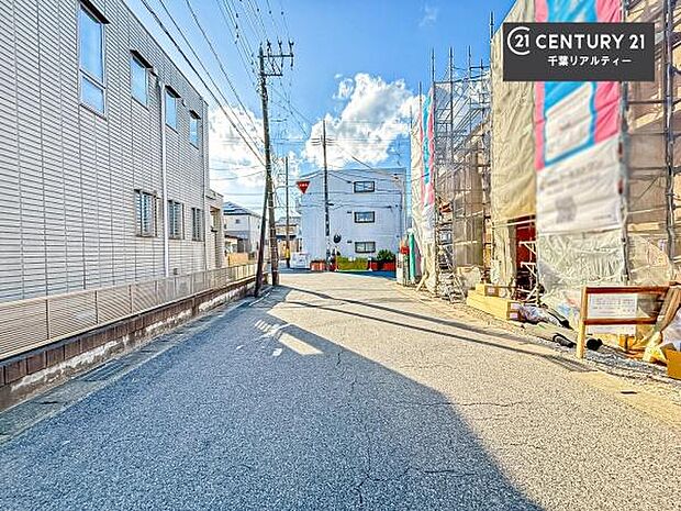 周辺環境や、お客様のご希望に合った物件も一緒にご案内を致します。住宅ローンアドバイザーによるご相談も承ります。当社はお問い合わせに即対応します!お待たせしません!