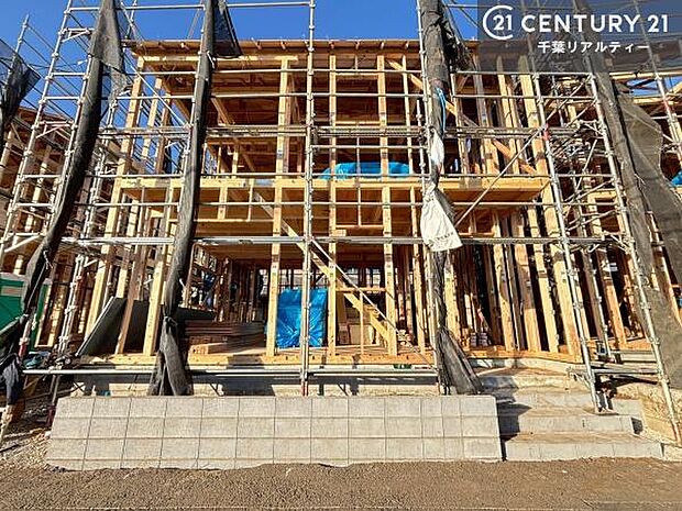 周辺環境や、お客様のご希望に合った物件も一緒にご案内を致します。住宅ローンアドバイザーによるご相談も承ります。当社はお問い合わせに即対応します！お待たせしません！