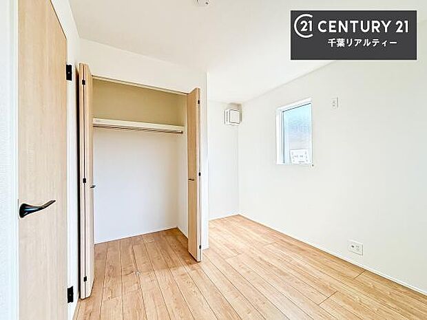 収納がしっかりあるので家具の配置がしやすく、ライフスタイルに合わせたお部屋作りが可能です。