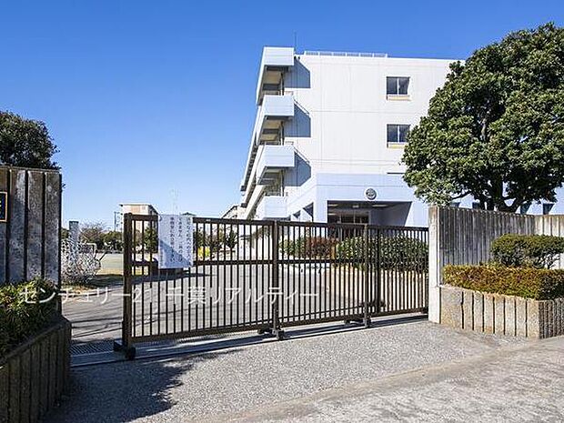 千葉市立磯辺小学校まで304m