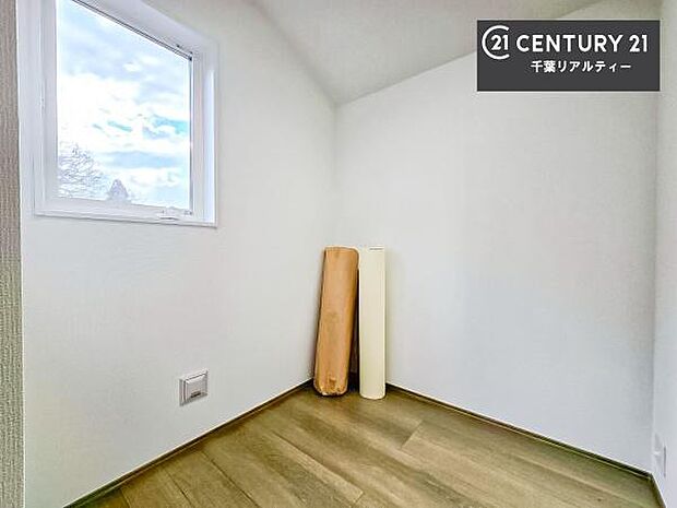 収納が充実しているからこそ、お部屋はいつも広々。掃除や片付けもラクになり、居心地の良い暮らしが続きます。