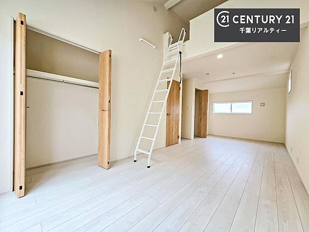 収納がしっかりあるので家具の配置がしやすく、ライフスタイルに合わせたお部屋作りが可能です。