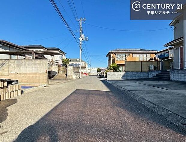 周辺環境や、お客様のご希望に合った物件も一緒にご案内を致します。住宅ローンアドバイザーによるご相談も承ります。当社はお問い合わせに即対応します！お待たせしません！