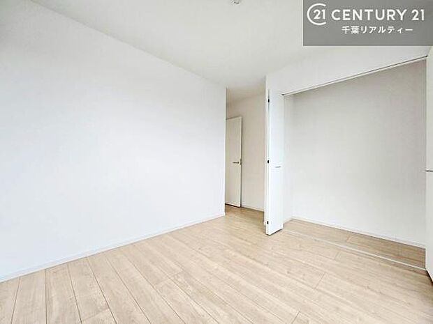 豊富な収納スペースで、住空間すっきり。生活感を抑え、美しい空間を保てる収納充実の住まいです。