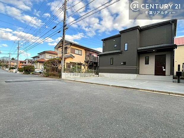 周辺環境や、お客様のご希望に合った物件も一緒にご案内を致します。住宅ローンアドバイザーによるご相談も承ります。当社はお問い合わせに即対応します！お待たせしません！