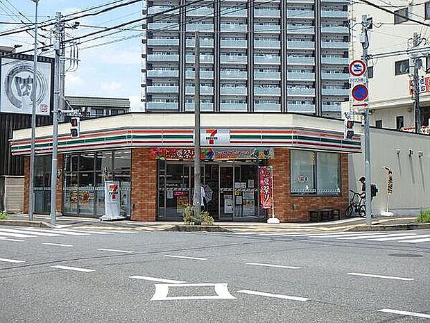 セブンイレブン船橋大神宮下店まで672m