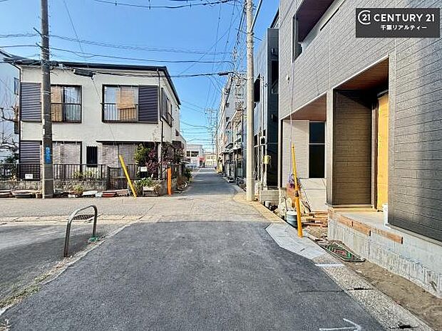 南西道路に面しているので明るい住環境です！