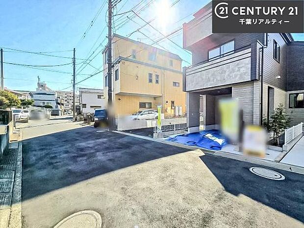 心ゆくまで現地をご覧いただけるよう、即日案内のご用意も整えております。お気軽にお問い合わせの上、理想の暮らしへの一歩をお進めください♪