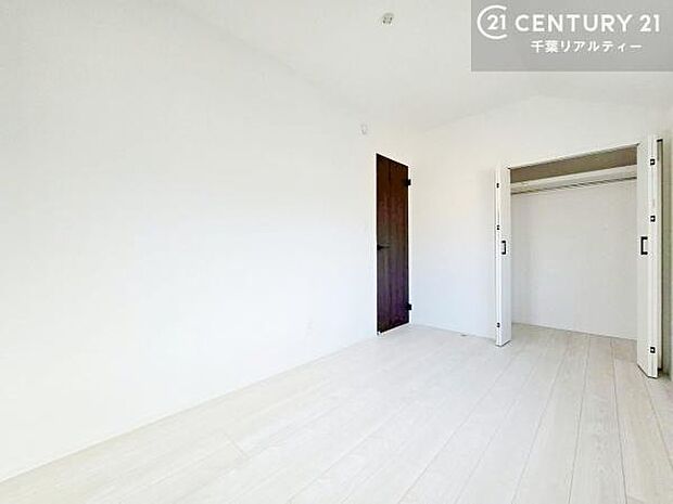 全居室収納スペース完備でお部屋がスッキリ片付きます！