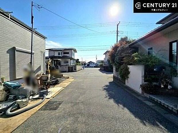 周辺環境や、お客様のご希望に合った物件も一緒にご案内を致します。住宅ローンアドバイザーによるご相談も承ります。当社はお問い合わせに即対応します！お待たせしません！
