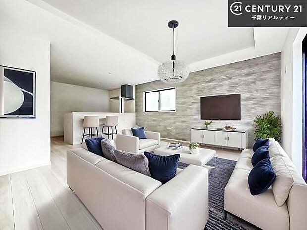 家具はCGパースです。心地良いリビングは家族が自然と集まります。家族団欒の時間が増えそうです。ご家族と、より一層充実した時間を過ごせそうですね。明るく開放的な空間です。