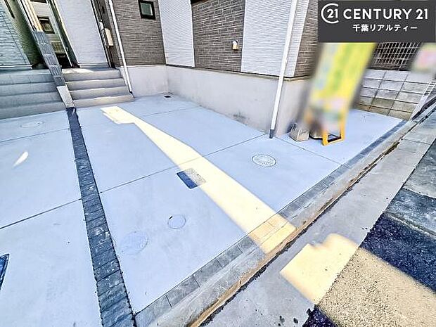 カースペース付きなのでマイカーをお持ちの方も安心ですね！ぜひ現地にてお確かめくださいませ！