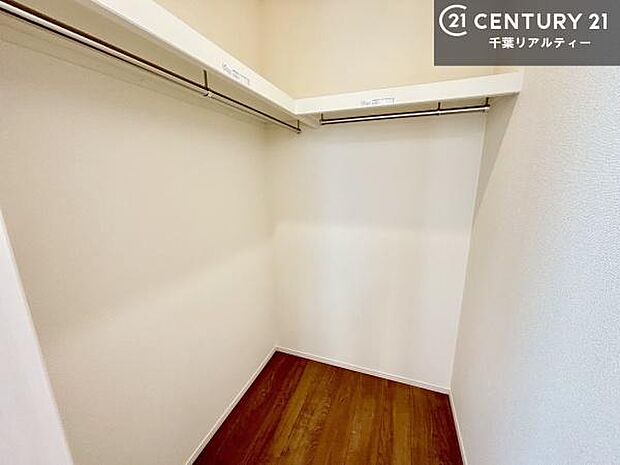 収納が充実しているからこそ、お部屋はいつも広々。掃除や片付けもラクになり、居心地の良い暮らしが続きます。