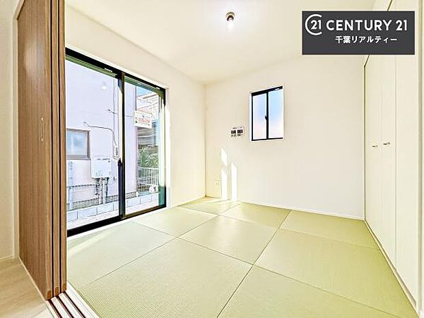 日本人の心感じる「和」の空間。井草の香り漂う空間は癒しのひと時を演出してくれます！リラックス効果があるので快適に過ごせそうです。