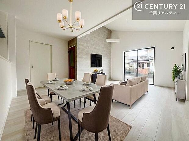 家具はCGパースです。広々ダイニングスペース!ゆったりお食事。笑い声響く楽しい時間が過ごせます。日々の疲れも癒されます!