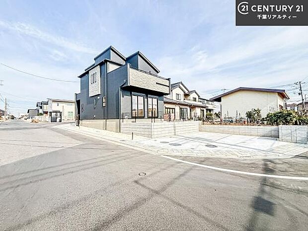 周辺環境や、お客様のご希望に合った物件も一緒にご案内を致します。住宅ローンアドバイザーによるご相談も承ります。当社はお問い合わせに即対応します！お待たせしません！