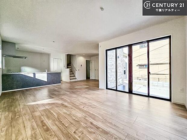 大切な家族が集まるからこそLDKにはこだわりたい。子供たちが元気に笑いながら走り回っている姿を見た時が「広い家にして良かった」と思う瞬間です。